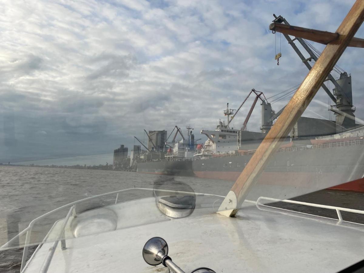 Suesses Motorboot - Bremen Ueberseestadt Kültér fotó